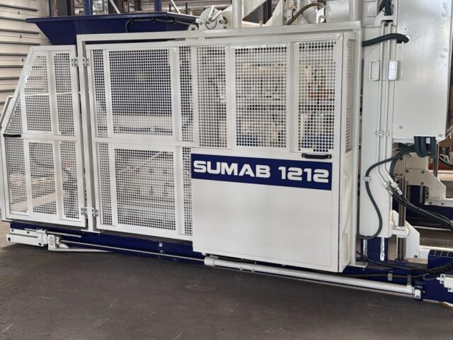 Preparing the SUMAB 1212 mobile block making machine for shipment to our client in the UAE